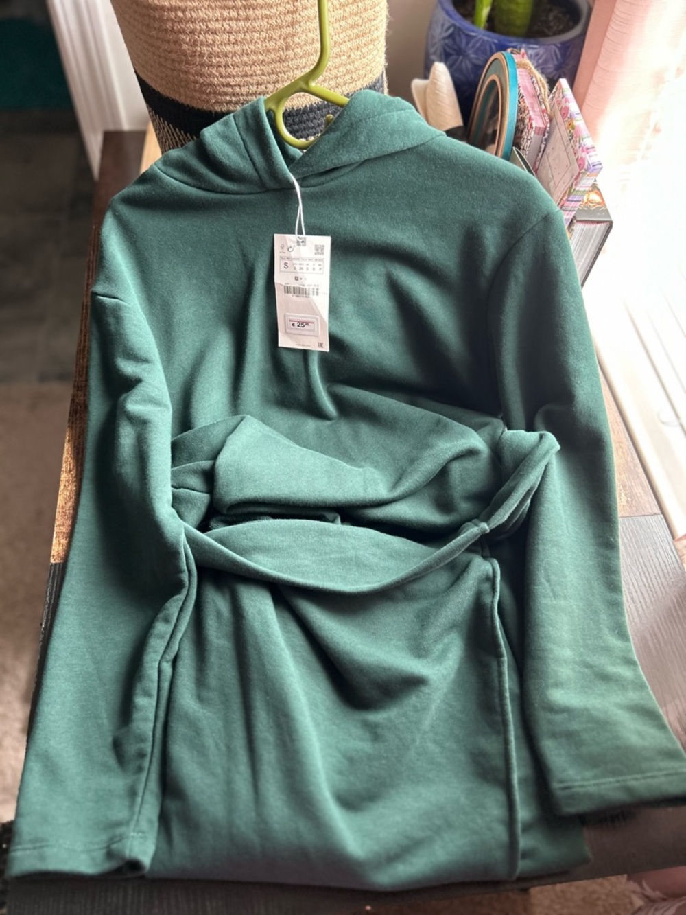Zara Hunter Green Long Sleeve Draped Midi Hoodie Dress - Picture 3 of 5